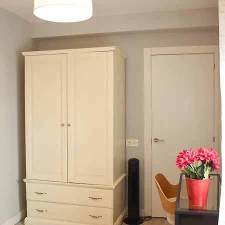 Coniderent Clinica Vega&hospital Monte Naranco Apartment